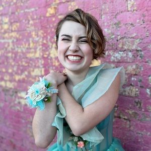 Meet your Posher, Stella